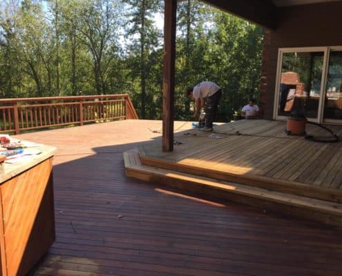 decks-staining-during