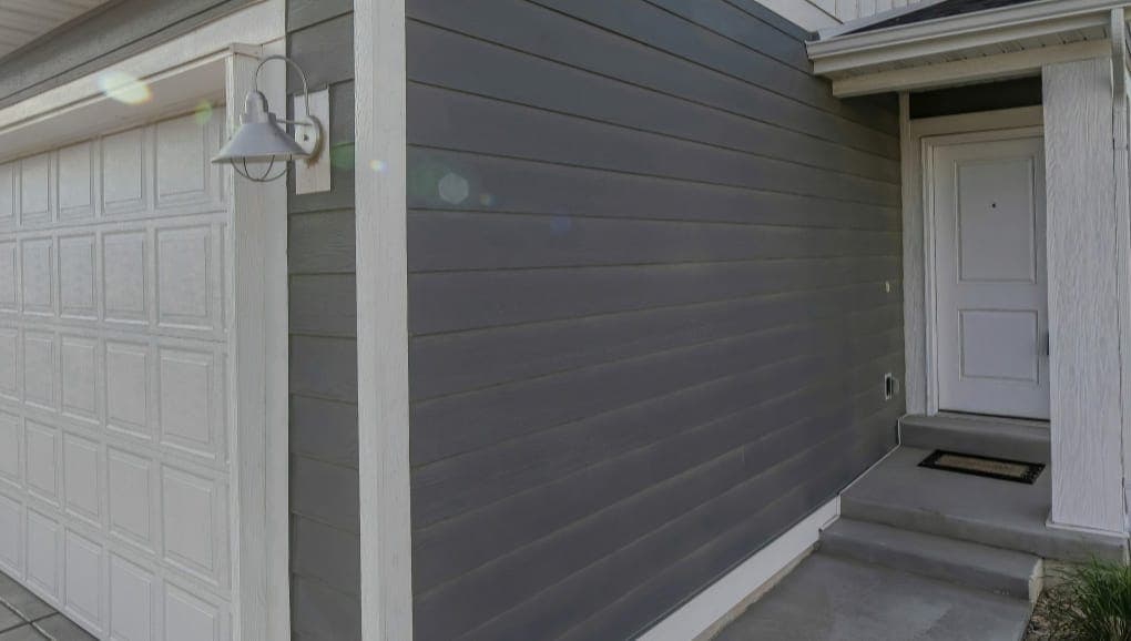siding paintining calgary siding painting calgary